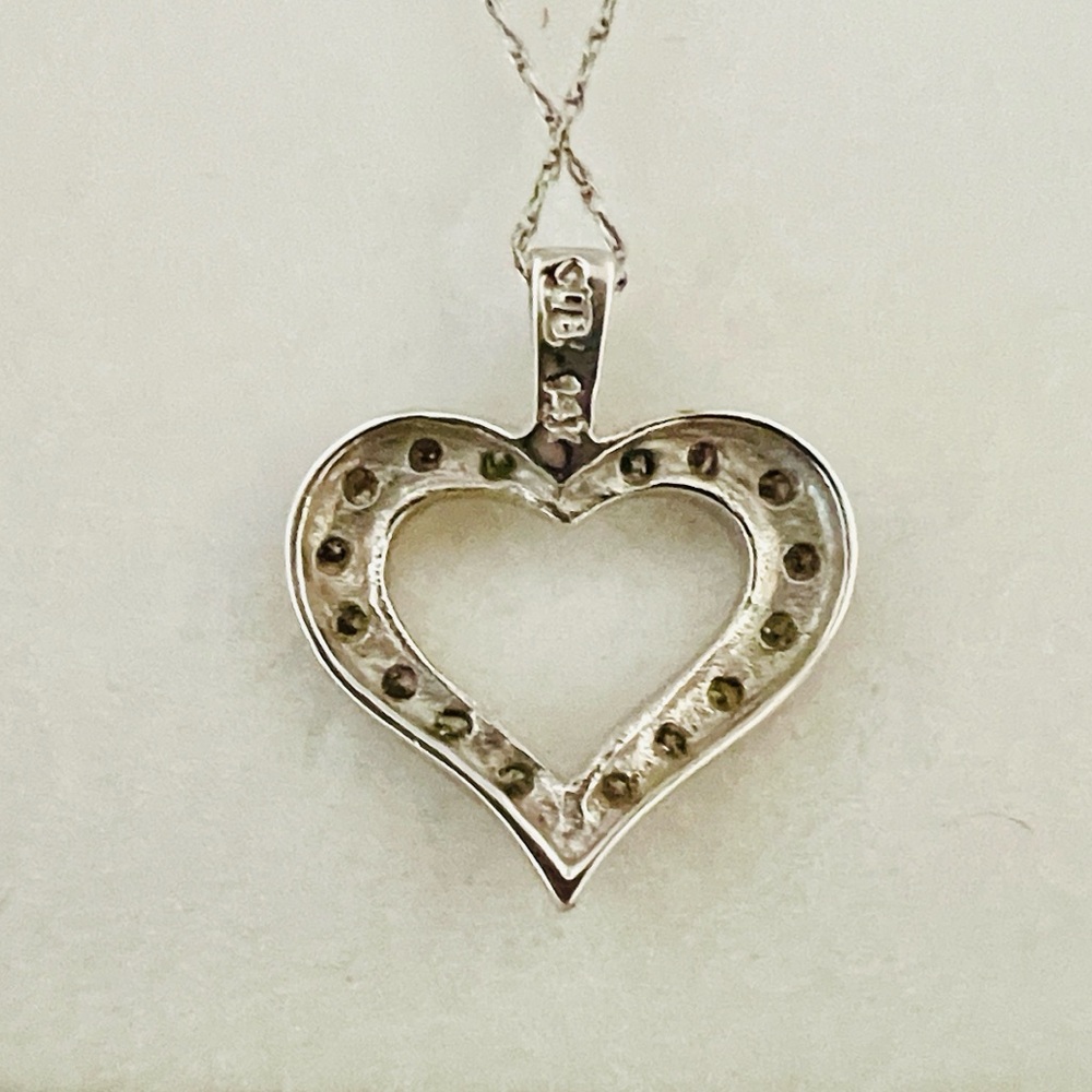 Beautiful Heart~14K White Gold Necklace - Picture 4 of 9